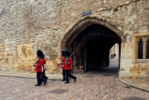 Tower of London Crown Jewels and English Royal History Tour