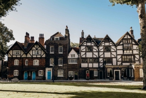 Tower of London Tour with Crown Jewels and River Cruise