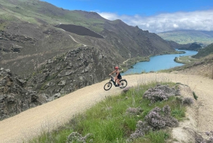 Location de vélos, navettes et retour en bateau sur le lac Dunstan