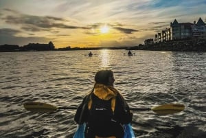Victoria: Sunset Kayak Tour