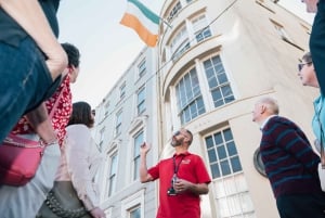 Passeio épico a pé pelos tesouros de Waterford no Triângulo Viking