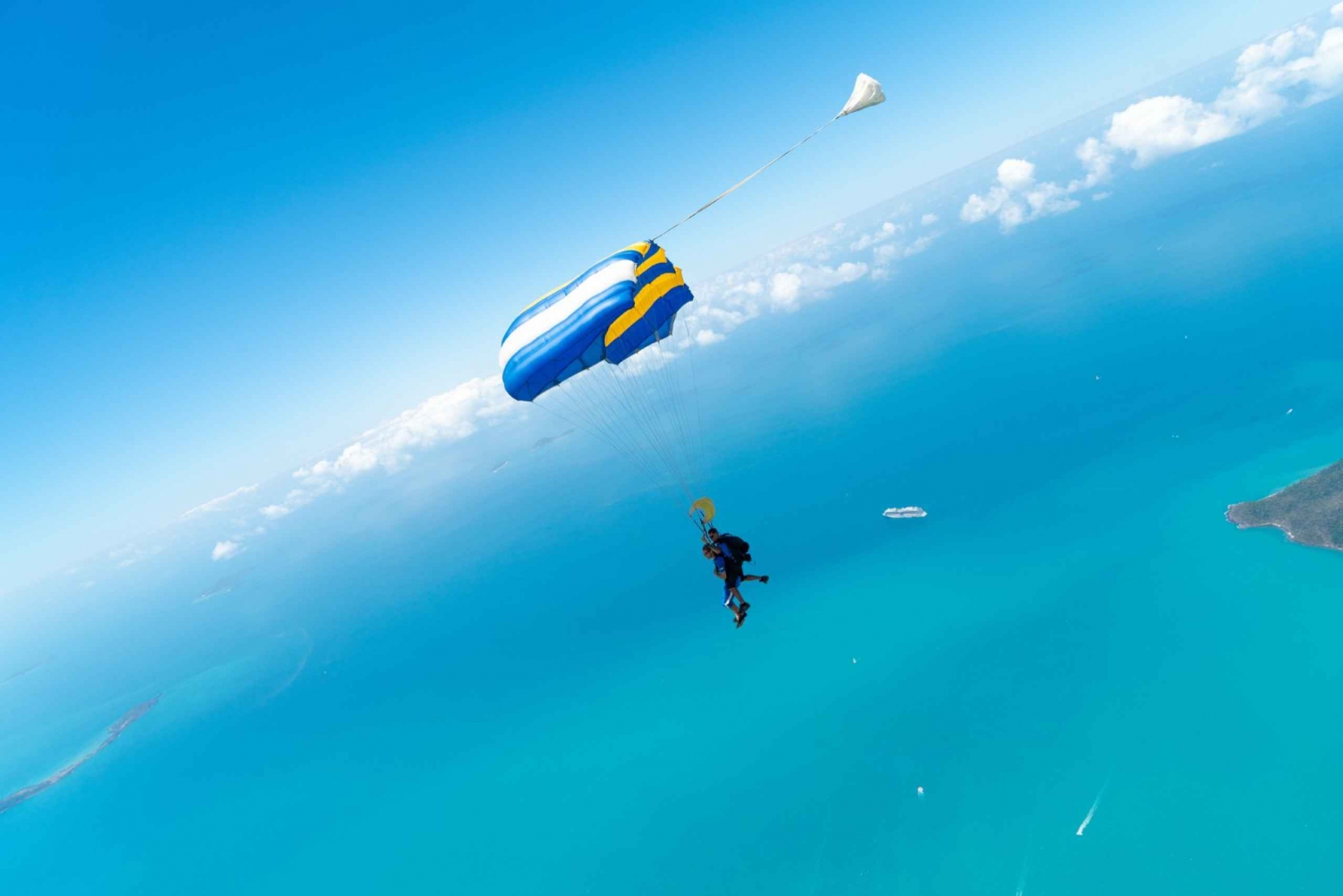 Whitehaven Beach: Skydive up to 15,000 Ft