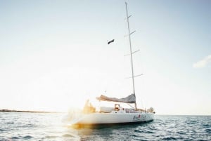 Whitsunday Islands: 2 or 3-Night Sailing Yacht Adventure