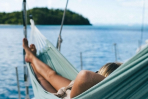 Whitsundays: 2-Day, 2-Night Maxi Yacht Sailing Adventure