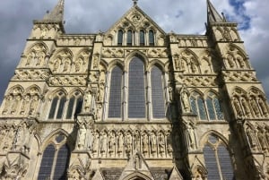 Windsor, Bath, Stonehenge e Salisbury com almoço de Natal