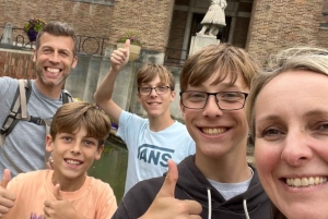 Windsor: City Walking Tour & Exploration Game