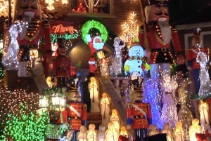 From Manhattan: Dyker Heights Holiday Bus Tour