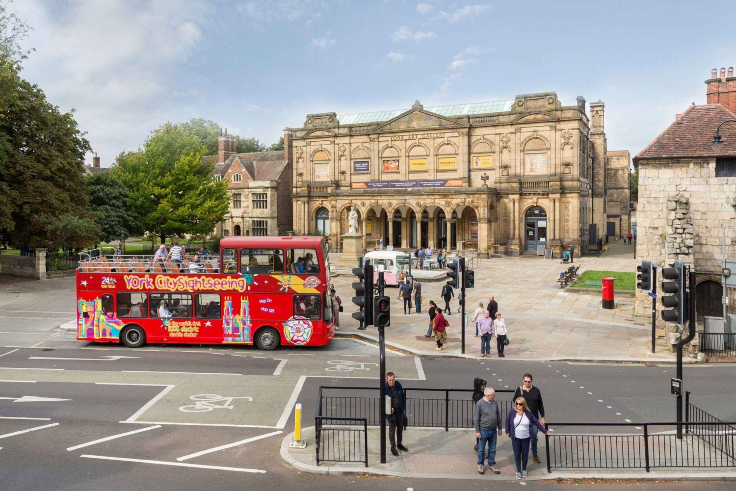 York: City Sightseeing Hop-On Hop-Off Bus Tour