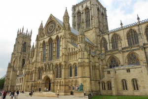 York: City Walking Tour & Exploration Game