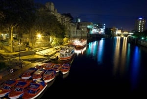 York: crucero nocturno iluminado del río Ouse