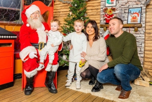 York: Santa Experience River Cruise with Gift