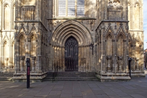 York: Tour a piedi del centro storico con streghe e storia