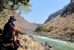 Ruta de senderismo por Batoka y cena al atardecer en las cataratas Victoria, Zimbabue