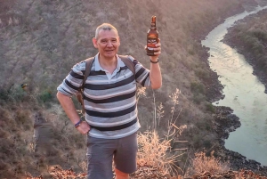 Ruta de senderismo por Batoka y cena al atardecer en las cataratas Victoria, Zimbabue
