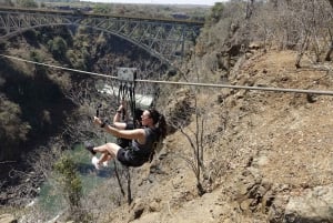 Przeżyj bungee, huśtawkę i zjeżdżalnię z mostu Victoria Falls