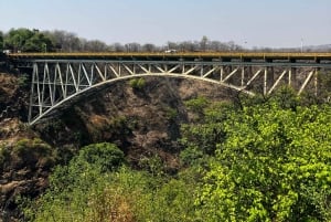 Explora as Cataratas Vitória e Mosi‑oa‑Tunya numa visita guiada exclusiva