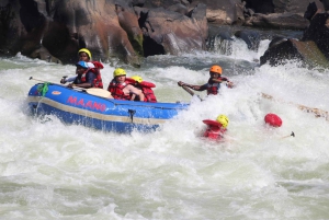Excursão de 1 dia de rafting em águas brancas
