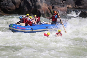 Excursão de 1 dia de rafting em águas brancas