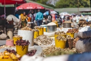 半日フードアドベンチャー（ルサカ）：料理サファリ