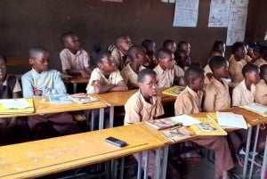 Mielenkiintoinen kyläkierros lounaalla