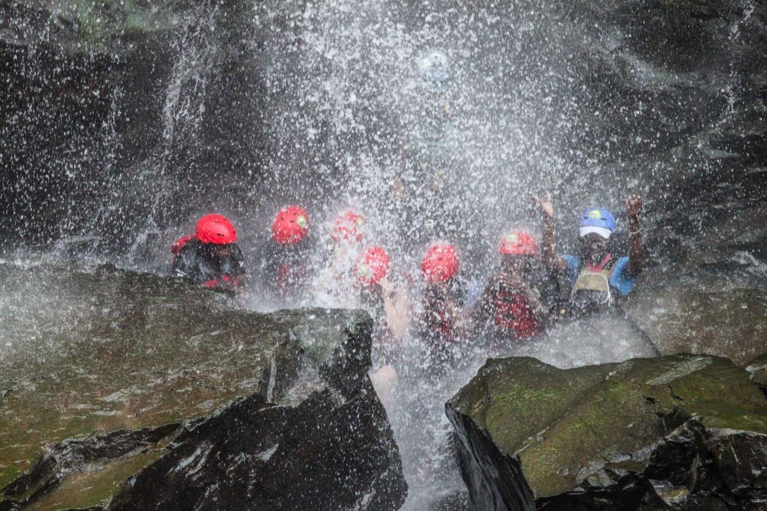 Livingstone: Victoria Fallsin uinti- ja venekierros noudolla