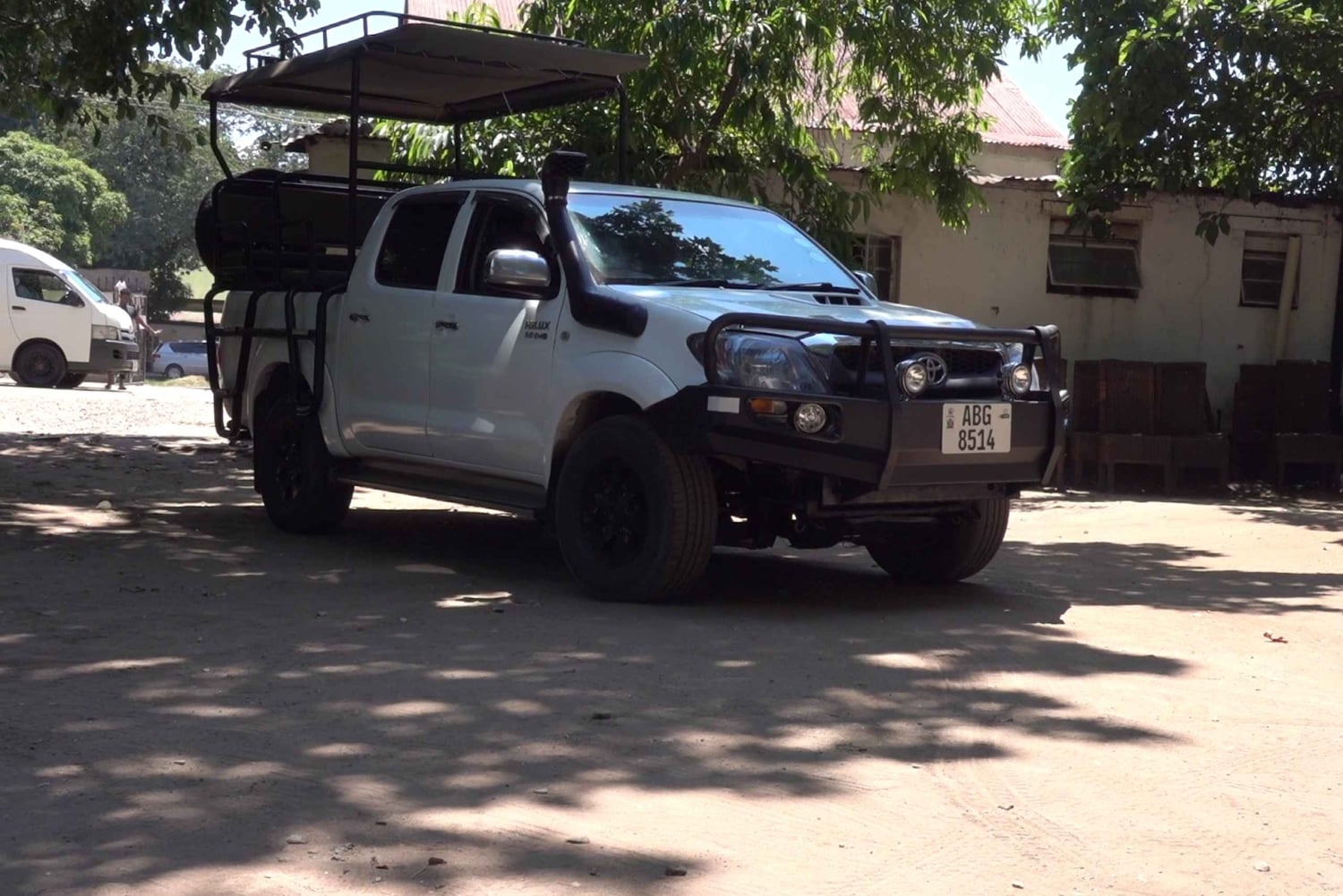 SIJAINTI: Lentokenttä- ja hotellikuljetukset