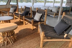 Victoria Falls: 2-timers luksuriøs Zambezi River Sunset Cruise