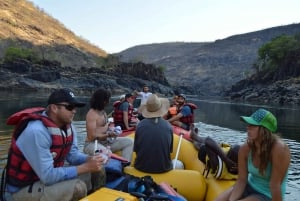Victorian putoukset: Sambesi-joen 5 päivän koskenlaskumatka: 5-Day Zambezi River Whitewater Rafting Tour: 5-Day Zambezi River Whitewater Rafting Tour