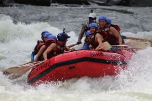 Victoria Falls: tour di rafting di 5 giorni sul fiume Zambesi