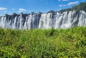 Victoria Falls: Guided Tour of Zimbabwe & Zambia Sides