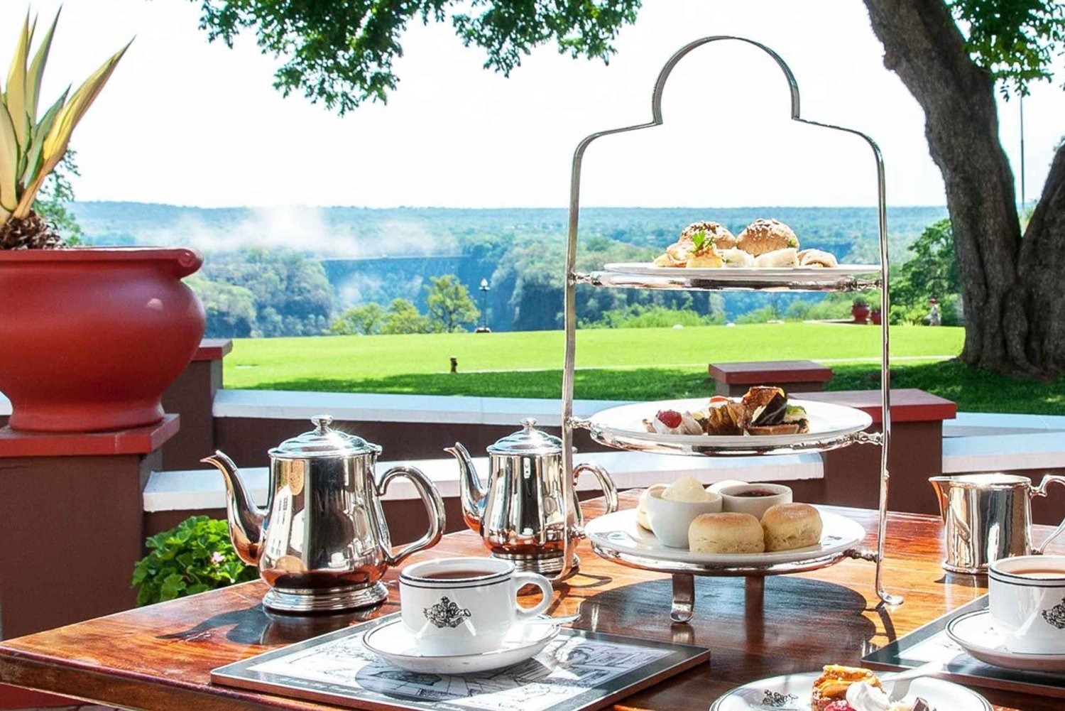 Guidad tur till Victoriafallen med afternoon tea