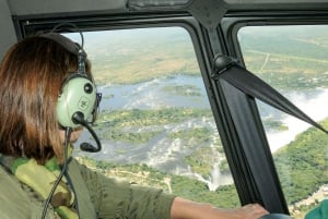 Chutes Victoria : Excursion en hélicoptère avec prise en charge à l'hôtel
