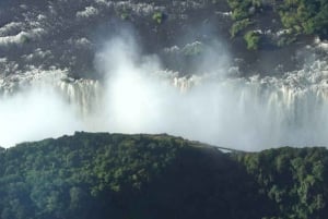 Avventura di lusso di un giorno alle Cascate Vittoria con volo in elicottero