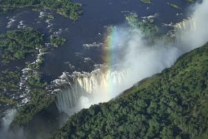 Avventura di lusso di un giorno alle Cascate Vittoria con volo in elicottero