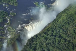 Avventura di lusso di un giorno alle Cascate Vittoria con volo in elicottero