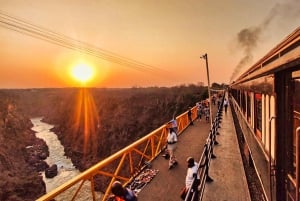 Victoriafallene: Utsikten over fossen og den historiske broen