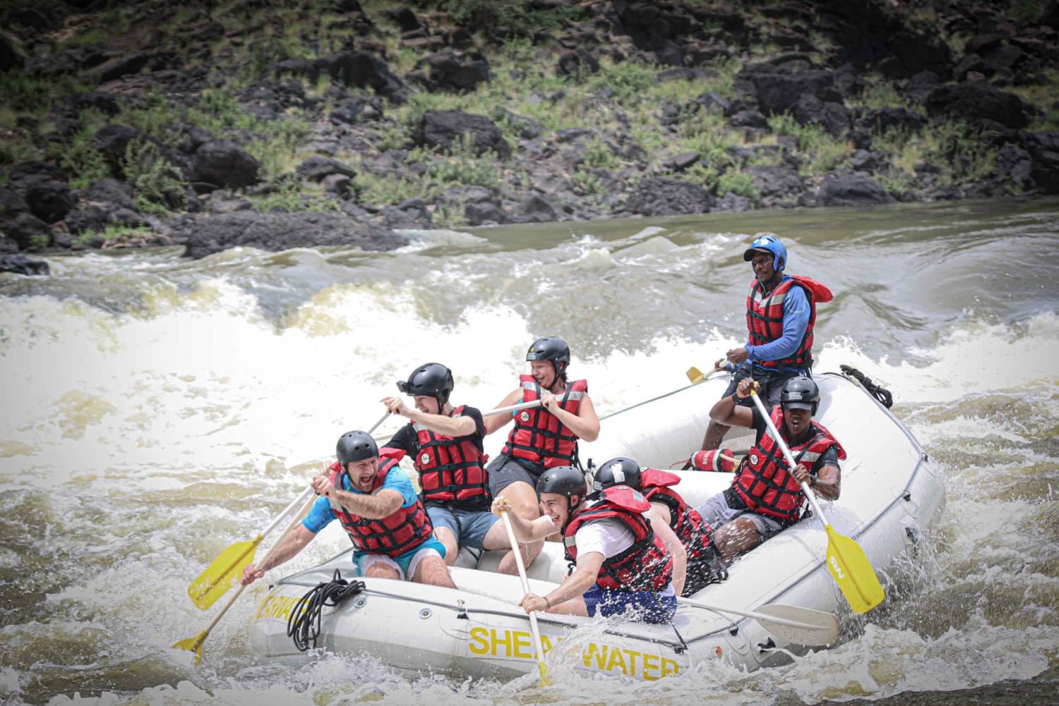 Cataratas Victoria: Experiencia de rafting en aguas bravas