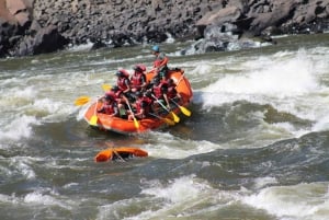 Wodospady Wiktorii Zimbabwe: rafting białą wodą na rzece Zambezi