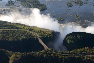 TOUR GUIADO PELAS CATARATAS DE VICTORIA NO LADO ZAMBIANO