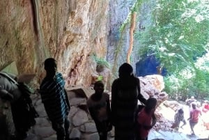 Harare: Dagstur til Chinhoyi-grottene – med forfriskning