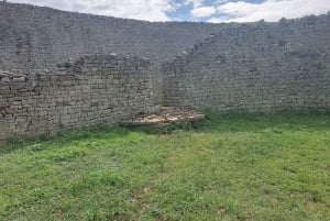 Harare: Dagstur til Chinhoyi-grottene – med forfriskning