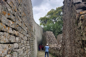 Harare: Dagstur til Chinhoyi-grottene – med forfriskning