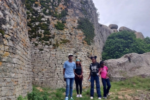 Harare: Dagstur til Chinhoyi-grottene – med forfriskning