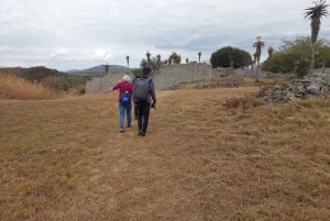 MASVINGO; RUNDTUR I DET STORE ZIMBABWE-MONUMENTET - FRA HARARE