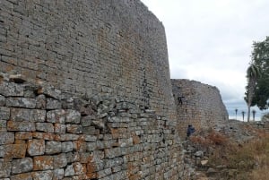 MASVINGO; RUNDTUR I DET STORE ZIMBABWE-MONUMENTET - FRA HARARE