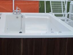 Best Middle Of The Range Houseboats