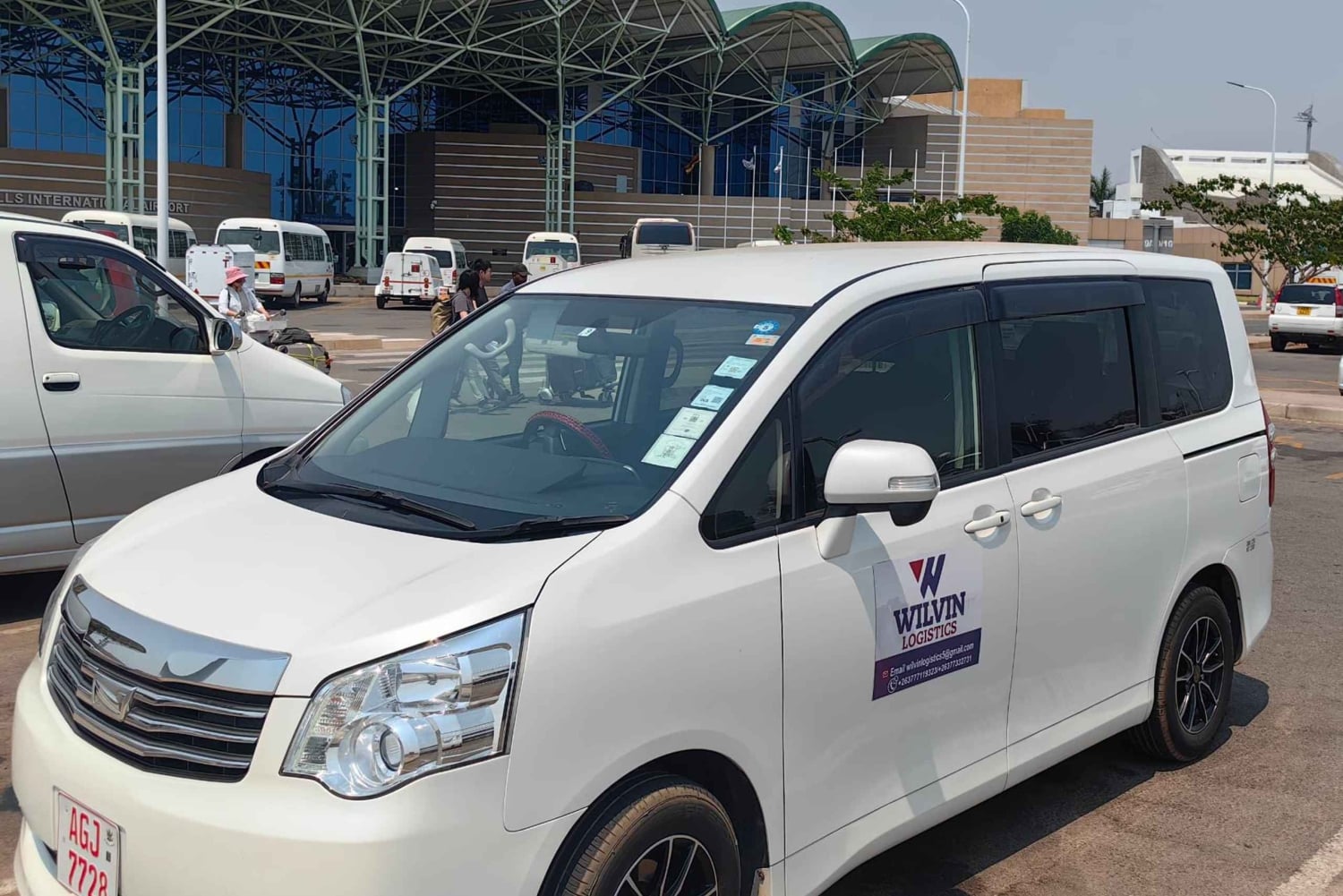 Cataratas de Vic: traslados de lujo al aeropuerto, entre hoteles y en la frontera