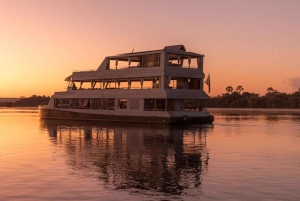 Victoriafälle: Luxus-Bootsfahrt & 3-Gänge-Dinner am Flussufer