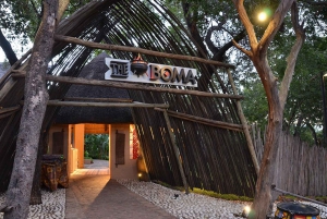 Victoria Falls: Boma Dinner and Drum Show