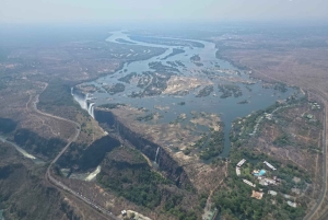 Victoria Falls & Chobe: 3-Day Safari with Cruise & Meals